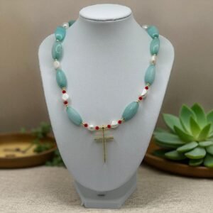 Collar con dije de cruz en baño de oro de 14K